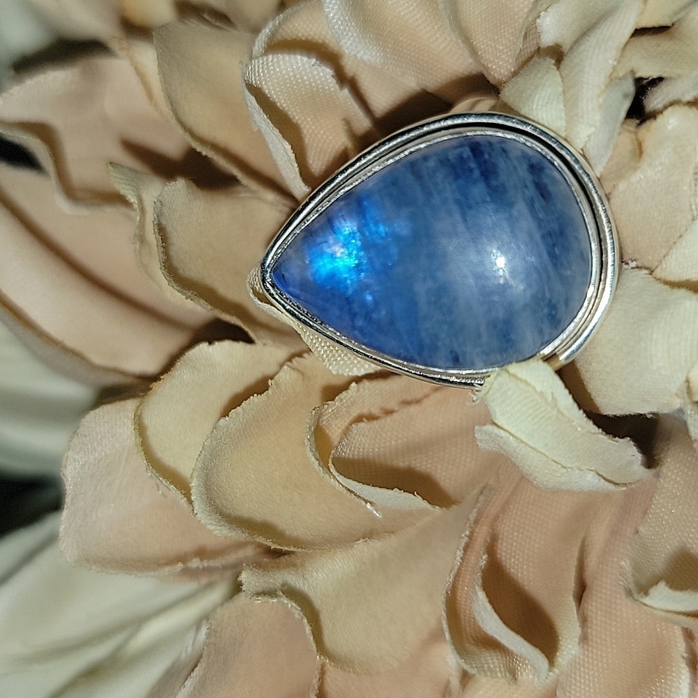 Solid Sterling Silver Blue Moonstone Ring Size 8 - image 6